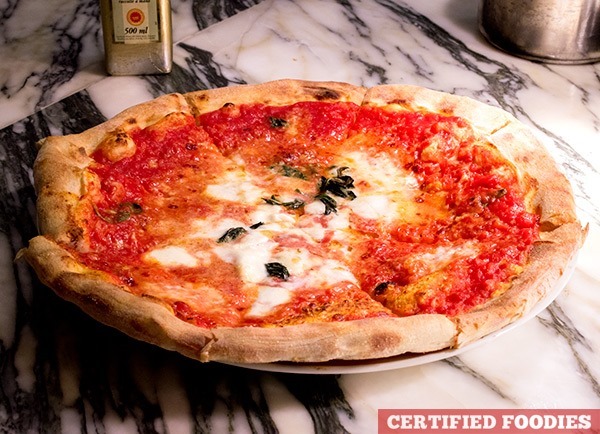 Margherita pizza at Finestra Italian Restaurant in Solaire Resort and Casino