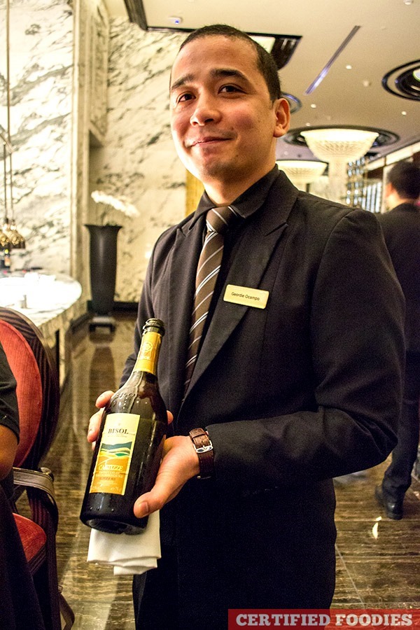 Sommelier Geordie of Finestra Italian Restaurant in Solaire with Prosecco Di Valdobbiadene