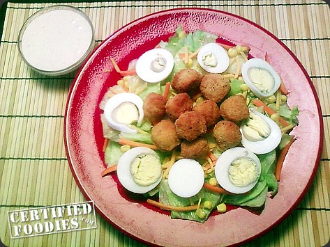 Chicken Popcorn Salad with Thousand Island dressing - CertifiedFoodies.com