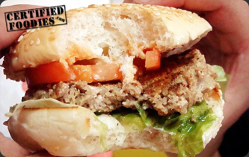 Tropical Hut burger - yummm - CertifiedFoodies.com Tropical Hut burger - yummm - CertifiedFoodies.com