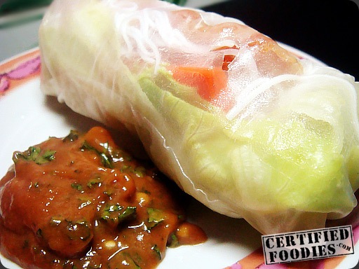 Homemade Vietnamese Spring Roll with Garlic Peanut Butter Sauce - CertifiedFoodies.com