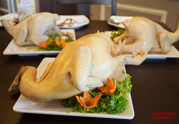 Wee Nam Kee yellow chicken vs white chicken Wee Nam Kee yellow chicken vs white chicken