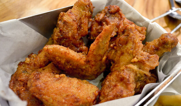 4 Fingers Crispy Chicken, Philippines
