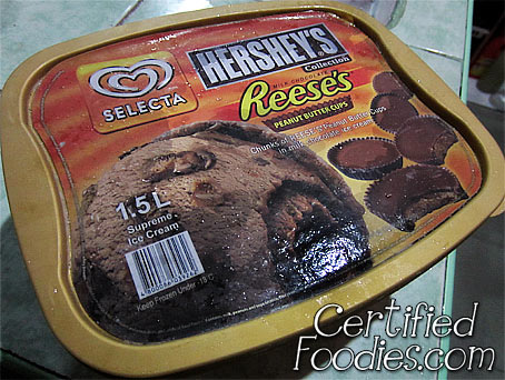 Selecta Hersheys Ice Cream with Reeses Peanut Butter Cups