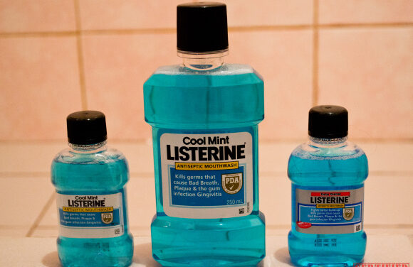 Listerine for Foodies’ Oral Health