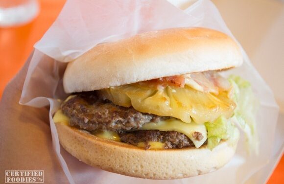 Jollibee Amazing Aloha Burger is BACK!