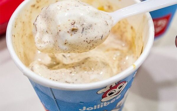 Reward Yourself with Jollibee’s Kit Kat Mix-ins