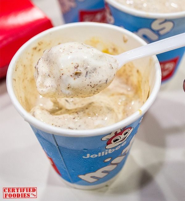 Jollibee’s Kit Kat Mix-ins Jollibee's Kit Kat Mix-ins