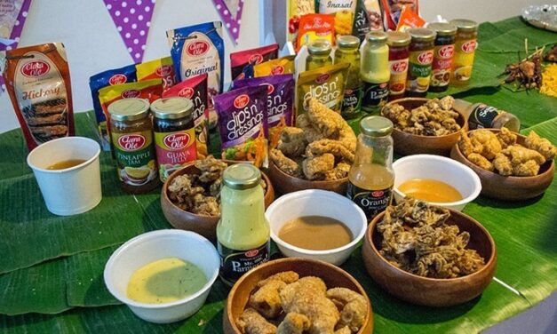 Our #ClaraOlePotluck Fiesta, Boodle Fight Style!