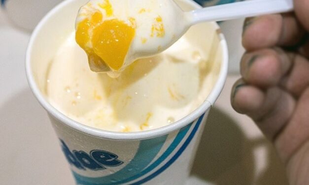Jollibee Peach Mango Sundae – A Sweet Twist on a Classic