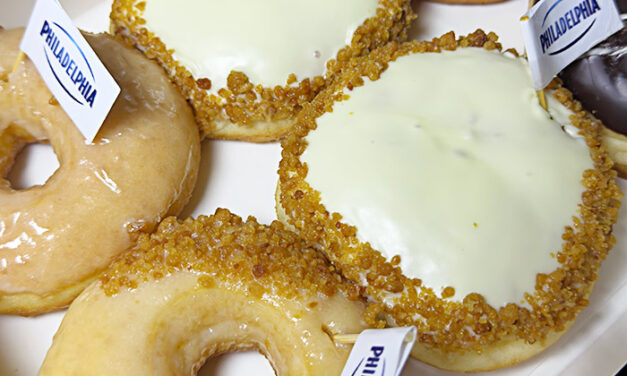 Founders Donuts: A MUST-TRY DONUT SHOP! Plus their Philadelphia Cream Cheese Donuts!